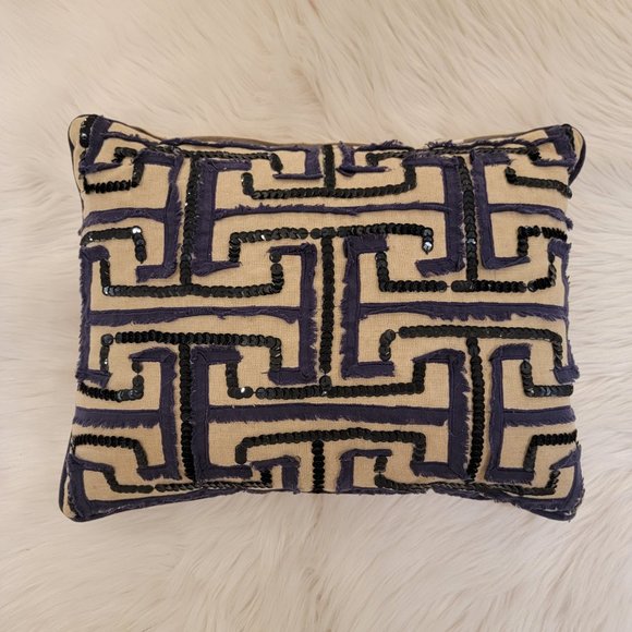 Kim Seybert Sequin Embellished Decorative Cotton Pillow Navy and Linen 13 x 15 - Picture 1 of 4